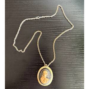 Vintage Cameo Necklace Romantic Lady Portrait Gold Tone Oval Pendant 24”